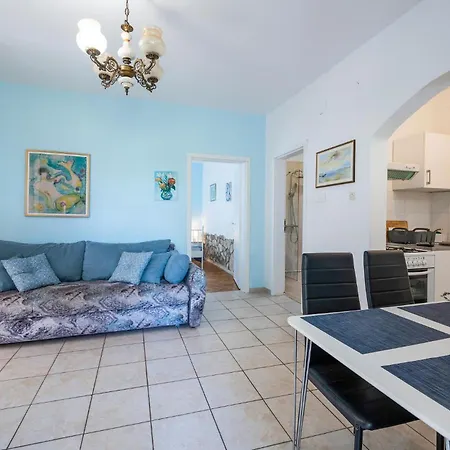 Gorgeous In With Wifi Apartment Pula